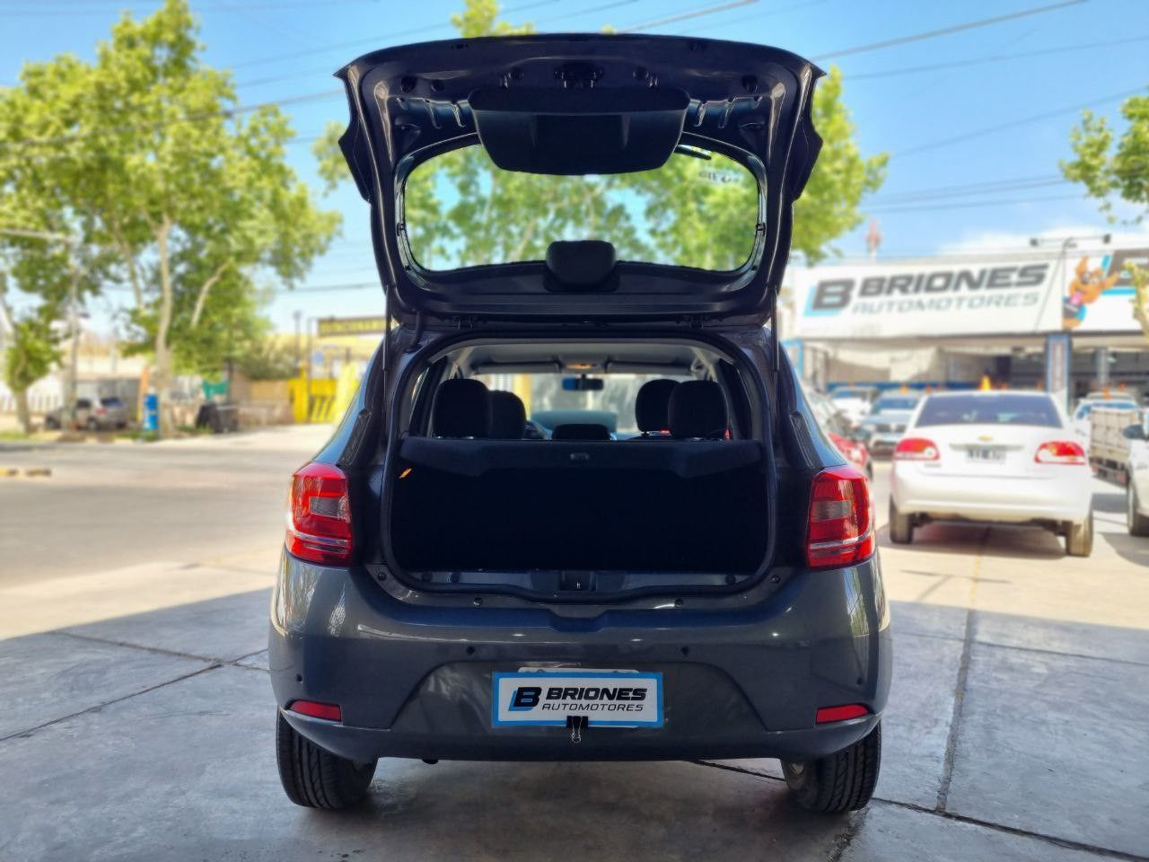Renault Sandero Usado en Mendoza, deRuedas