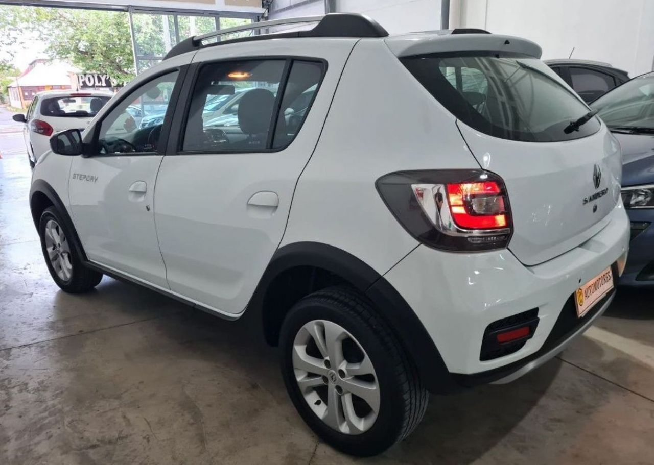 Renault Sandero Usado en Mendoza, deRuedas