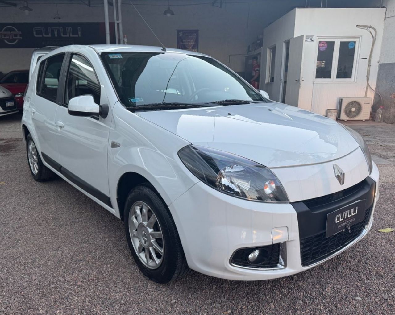 Renault Sandero Usado Financiado en Mendoza, deRuedas