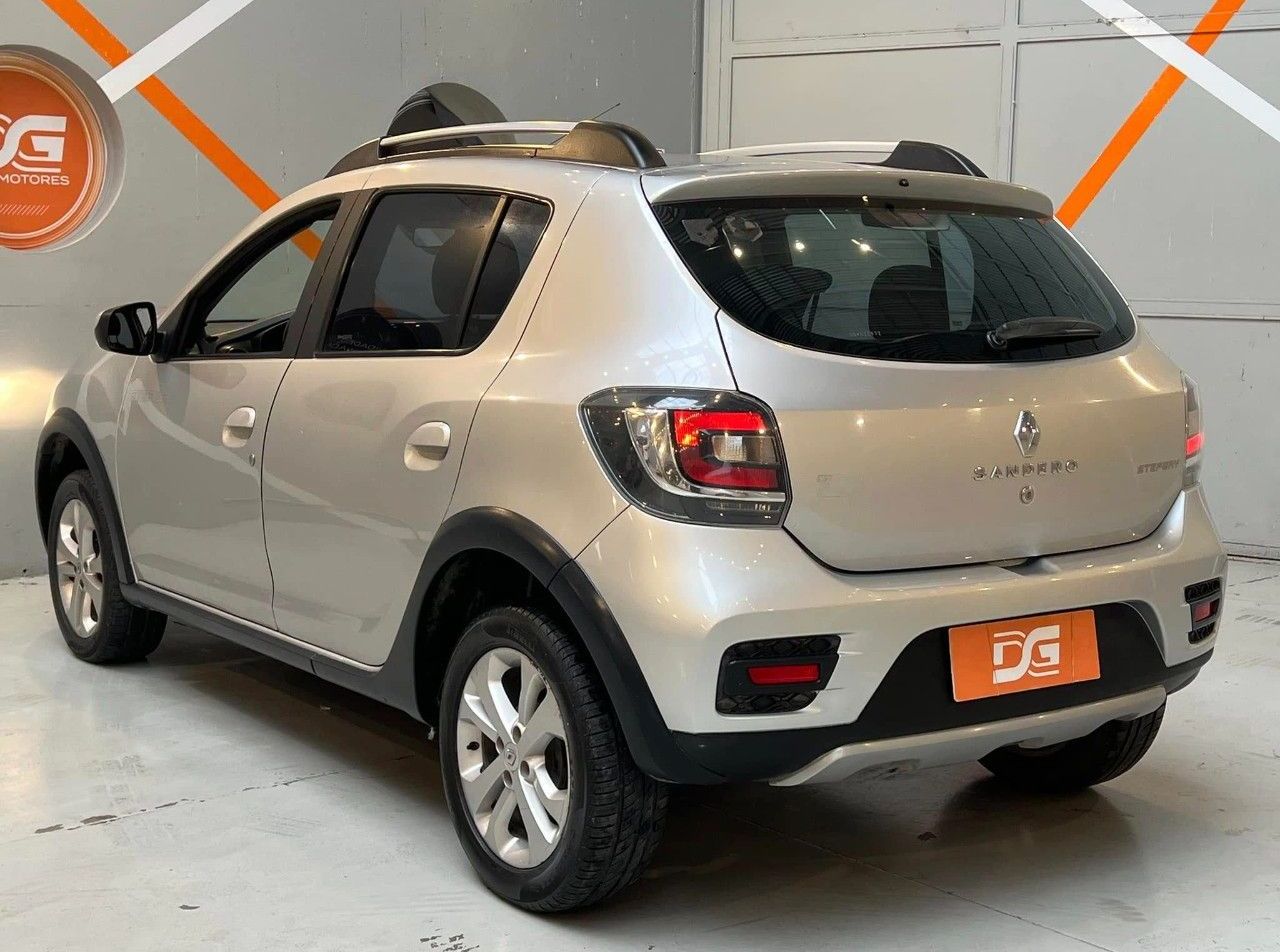 Renault Sandero Usado Financiado en Córdoba, deRuedas