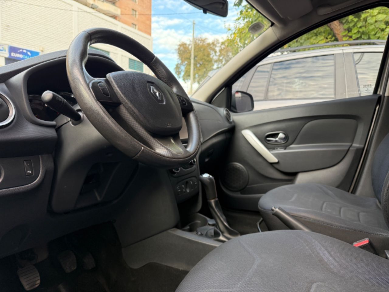 Renault Sandero Usado en Mendoza, deRuedas