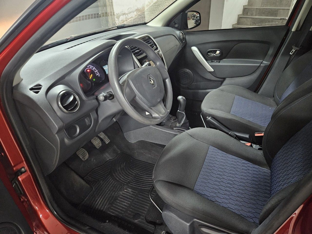 Renault Sandero Usado Financiado en Córdoba, deRuedas