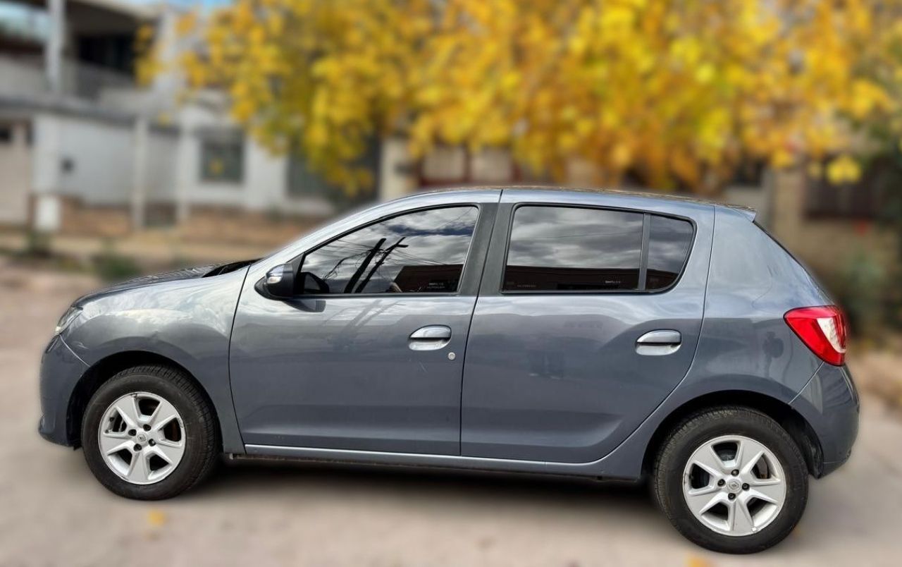 Renault Sandero Usado en Mendoza, deRuedas