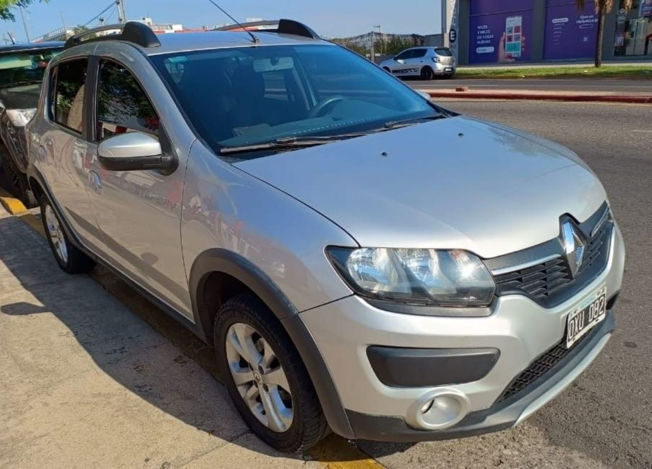 Renault Sandero Usado en Córdoba, deRuedas
