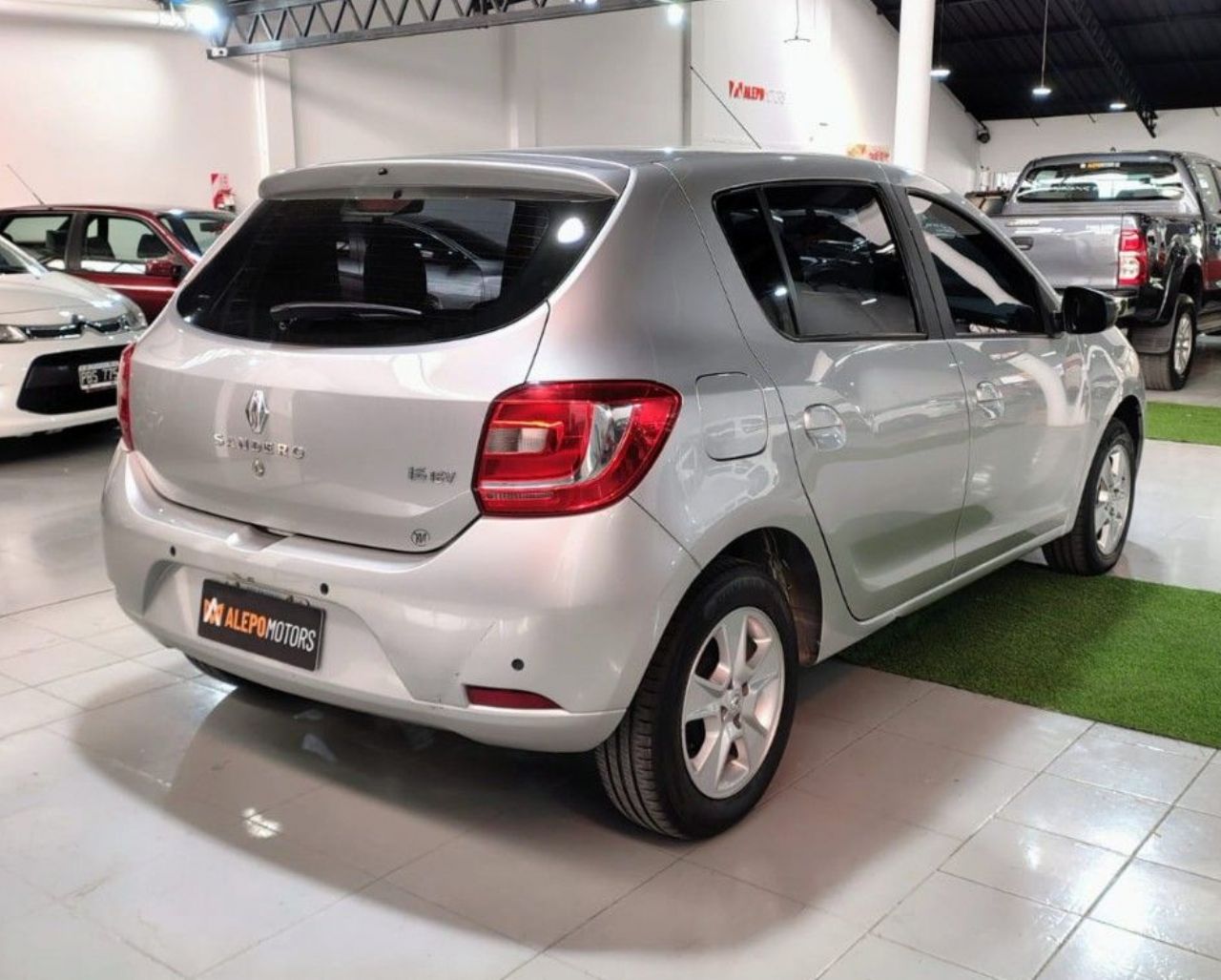 Renault Sandero Usado Financiado en Mendoza, deRuedas