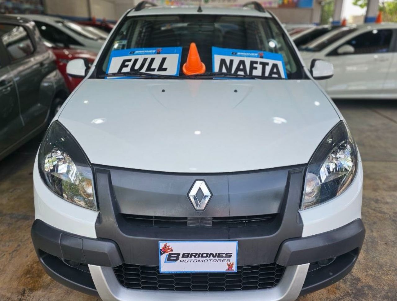 Renault Sandero Usado en Mendoza, deRuedas