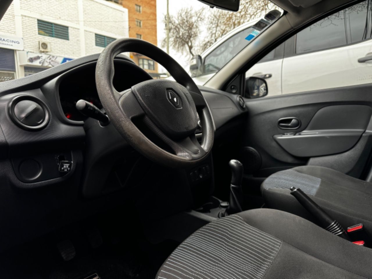 Renault Sandero Usado en Mendoza, deRuedas