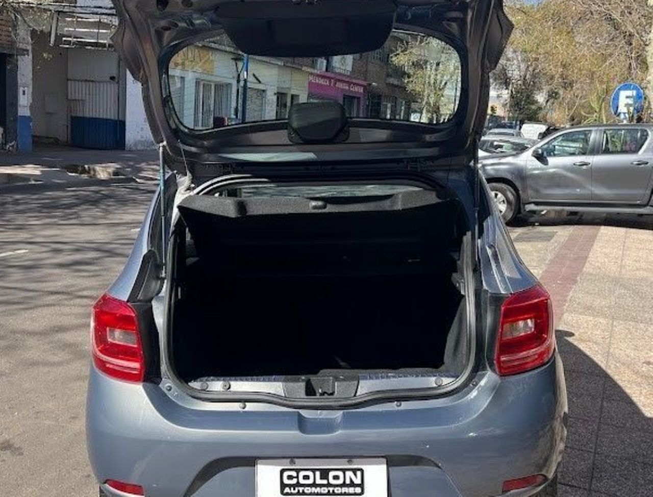 Renault Sandero Usado Financiado en Mendoza, deRuedas