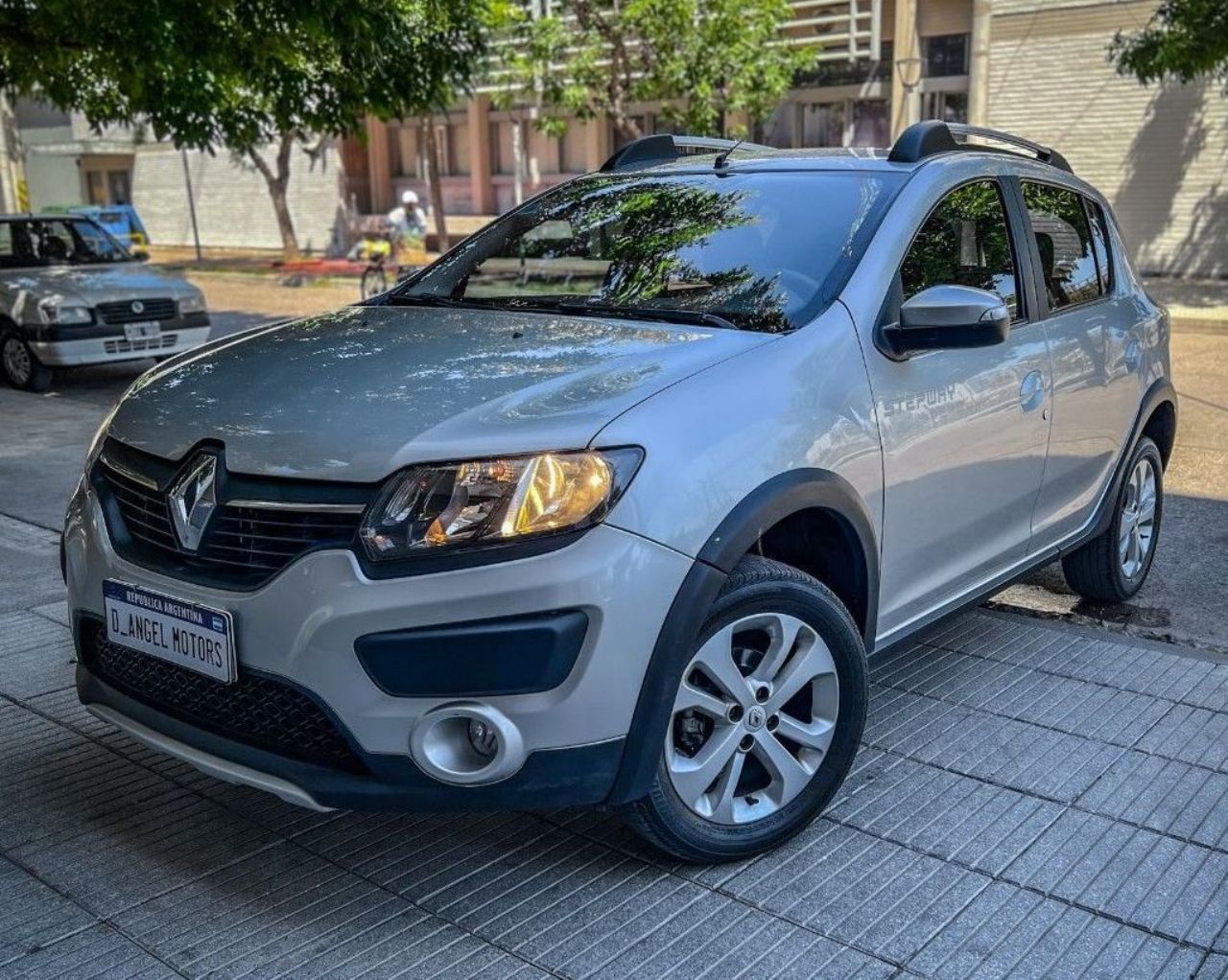 Renault Sandero Usado en Mendoza, deRuedas