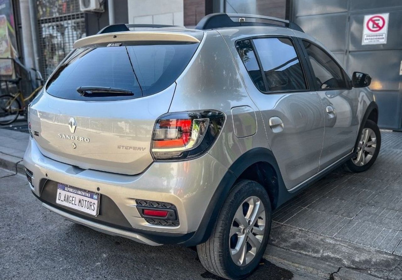 Renault Sandero Usado en Mendoza, deRuedas