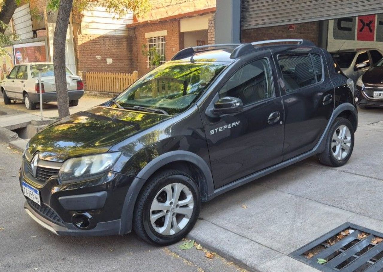 Renault Sandero Usado Financiado en Mendoza, deRuedas