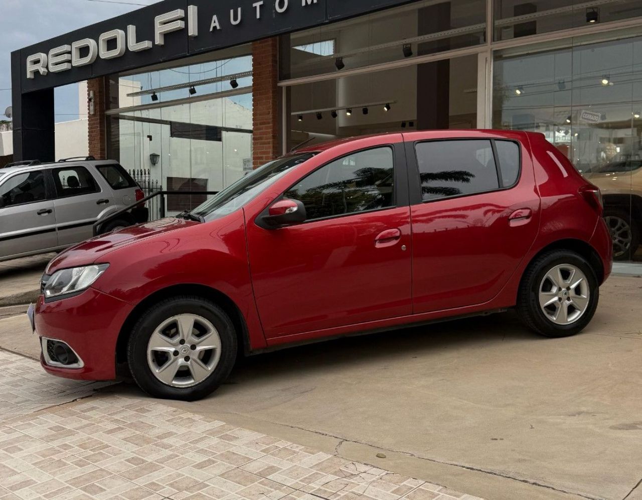 Renault Sandero Usado Financiado en Córdoba, deRuedas