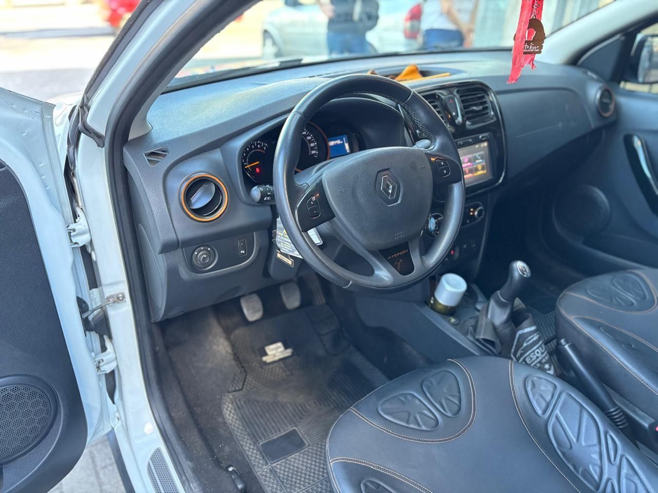 Renault Sandero Usado Financiado en Córdoba, deRuedas