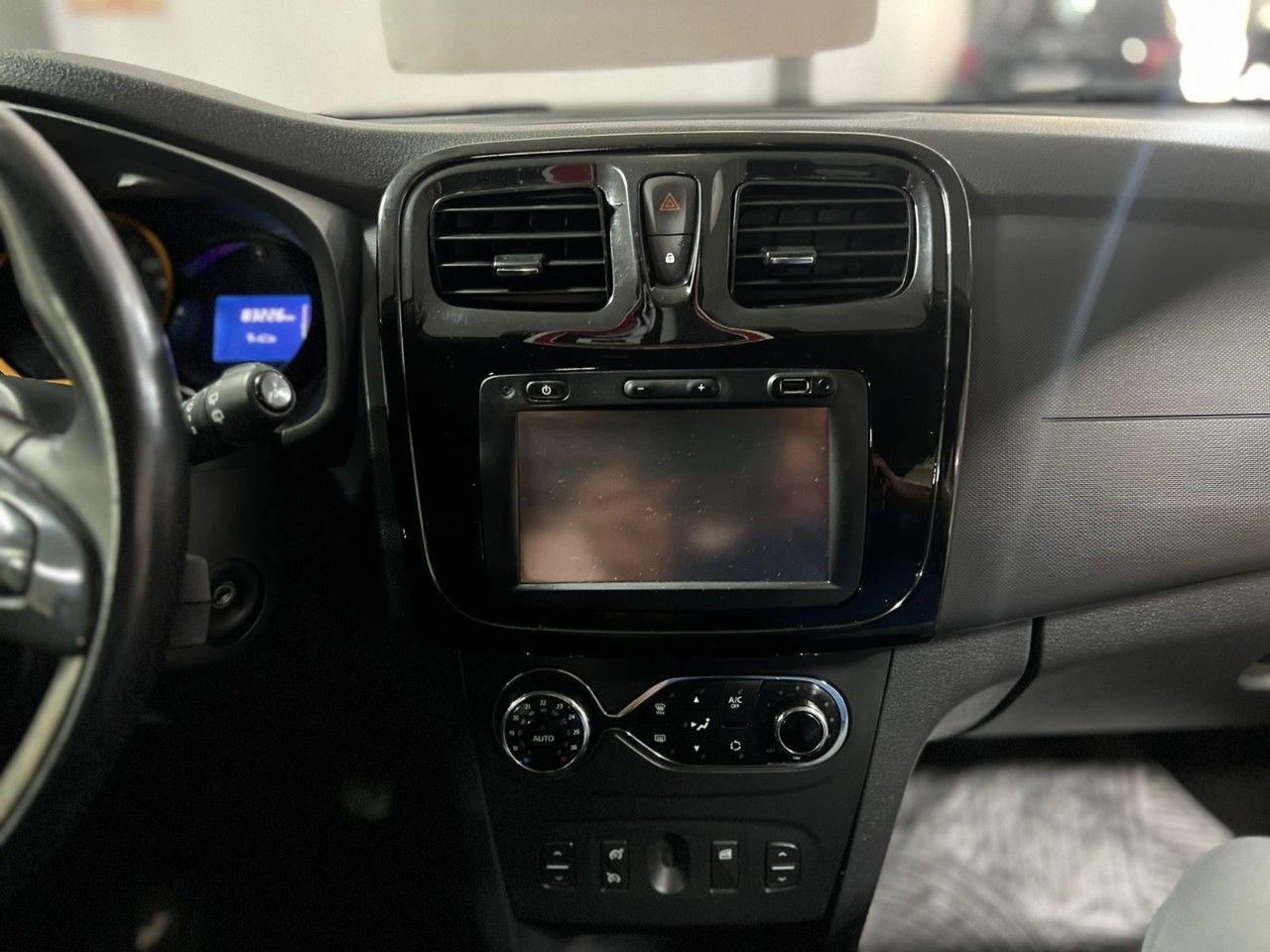 Renault Sandero Usado Financiado en Córdoba, deRuedas