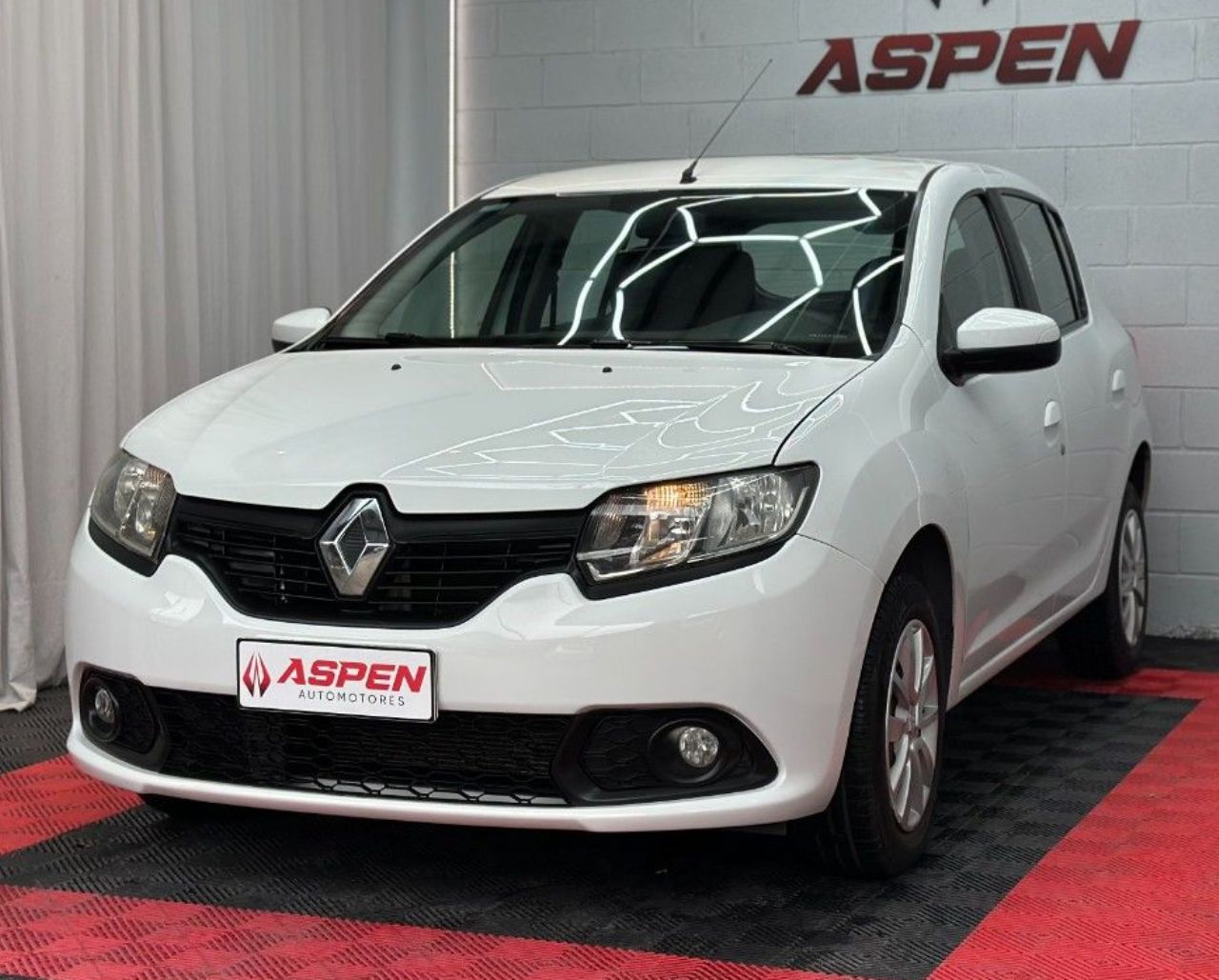 Renault Sandero Usado Financiado en Córdoba, deRuedas