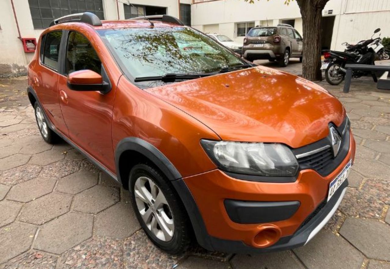 Renault Sandero Usado en Mendoza, deRuedas