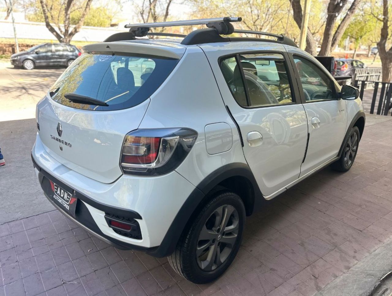 Renault Sandero Usado en Mendoza, deRuedas
