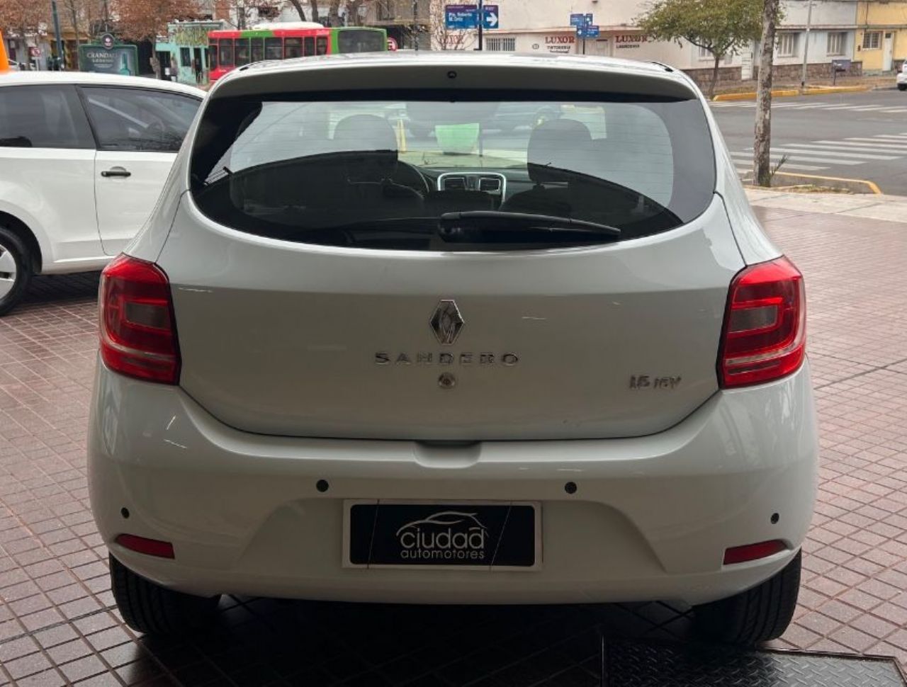 Renault Sandero Usado Financiado en Mendoza, deRuedas