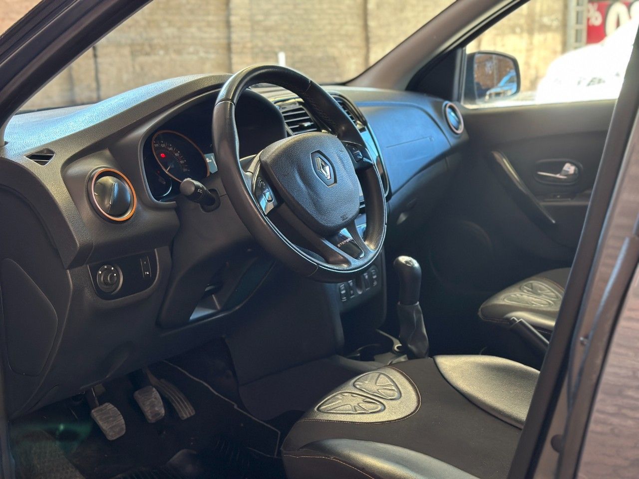 Renault Sandero Usado Financiado en Córdoba, deRuedas