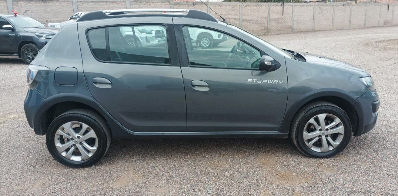Renault Sandero Usado en San Juan, deRuedas