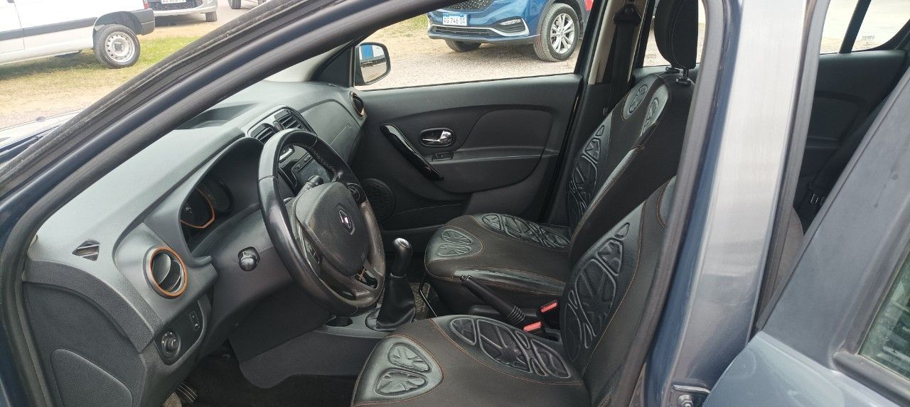 Renault Sandero Usado en San Juan, deRuedas