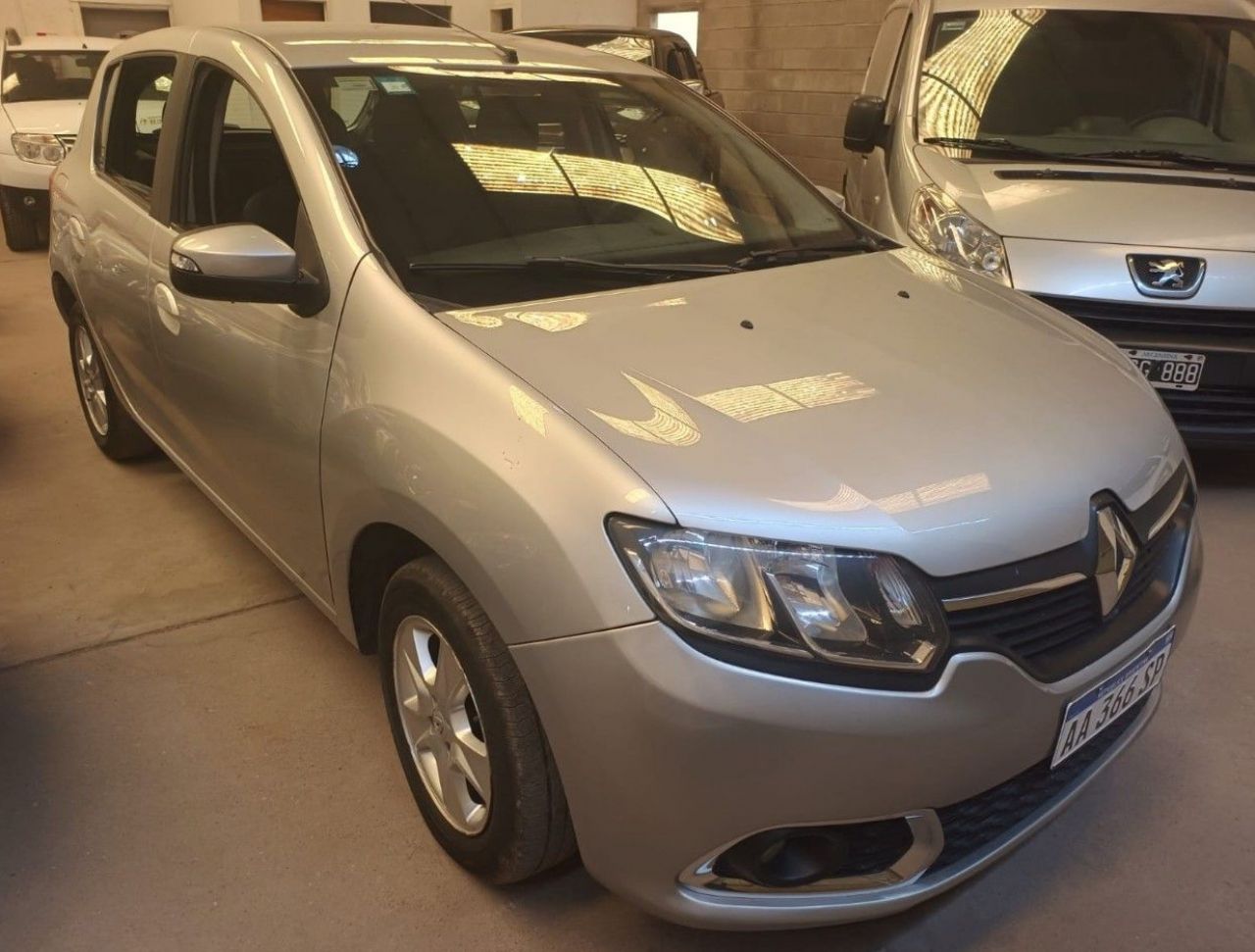 Renault Sandero Usado Financiado en Córdoba, deRuedas
