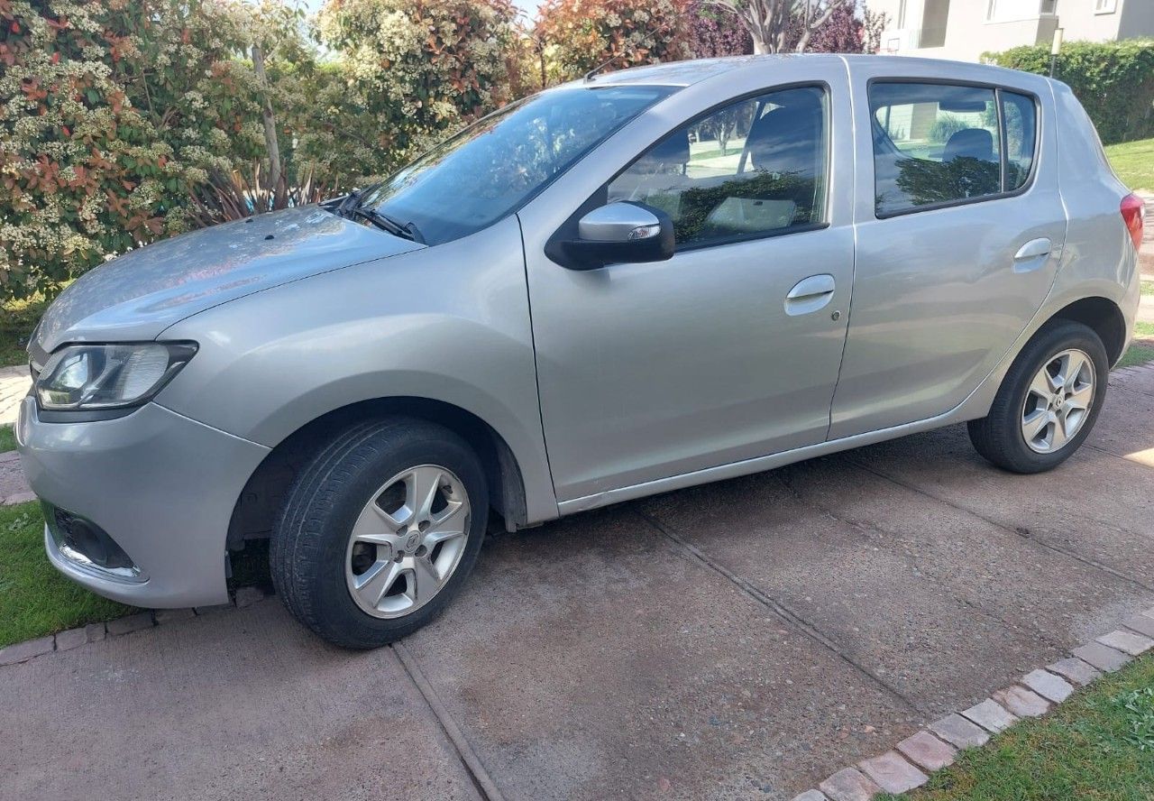 Renault Sandero Usado en Mendoza, deRuedas