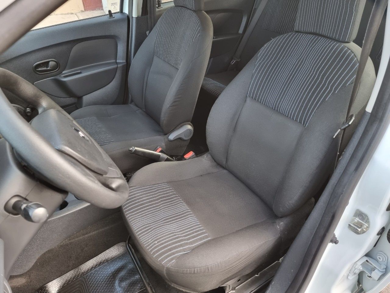 Renault Sandero Usado Financiado en Mendoza, deRuedas