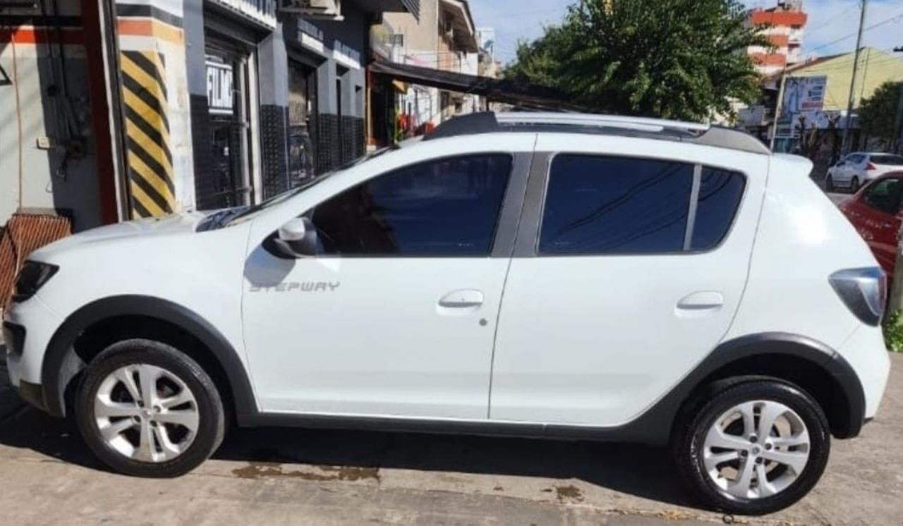 Renault Sandero Usado en Buenos Aires, deRuedas