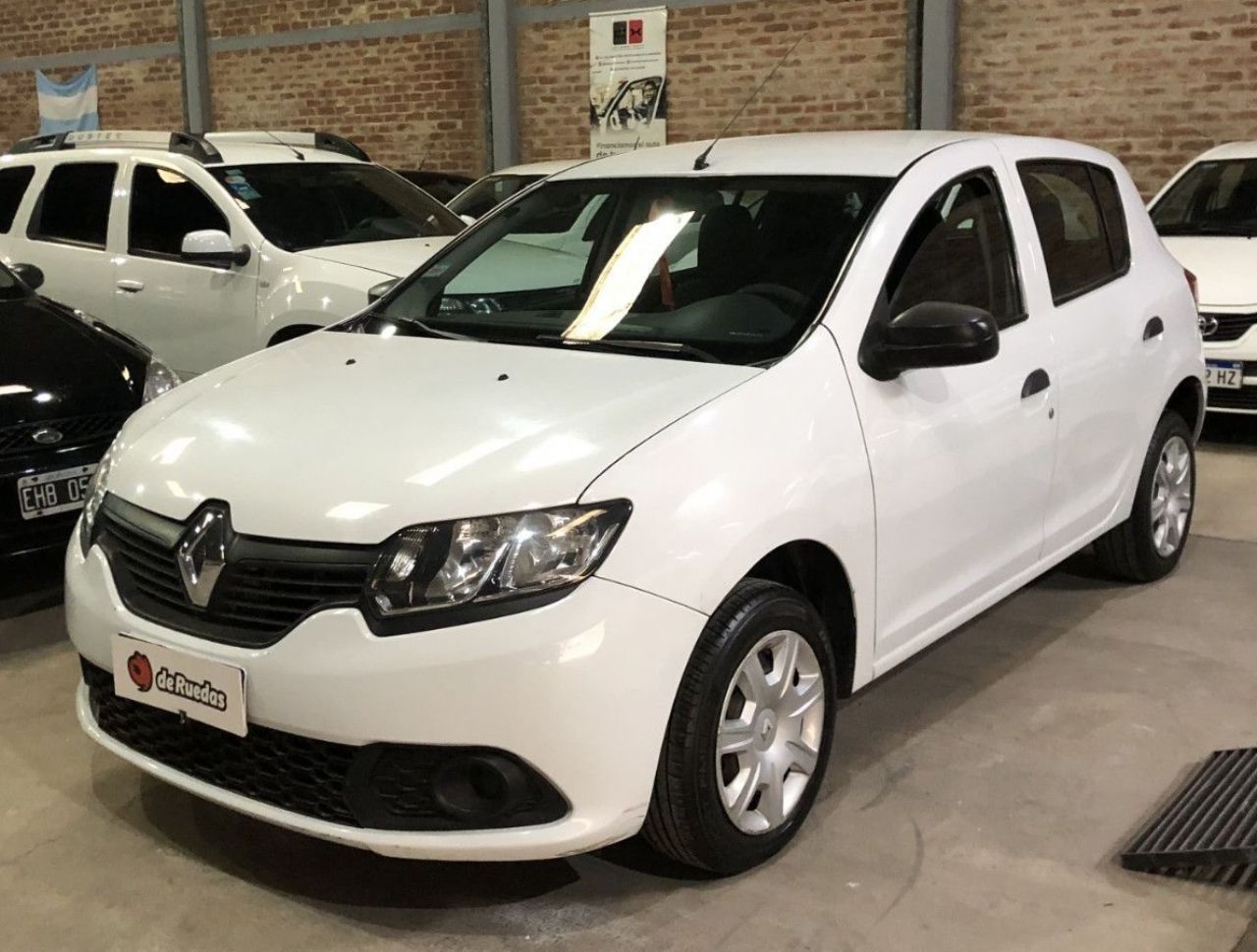 Renault Sandero Usado Financiado en Mendoza, deRuedas