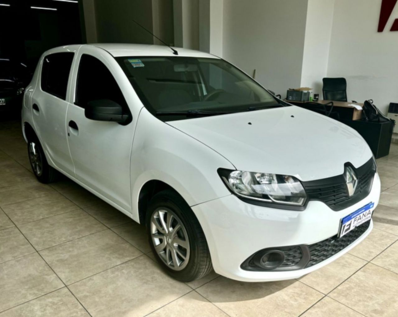 Renault Sandero Usado Financiado en Mendoza, deRuedas