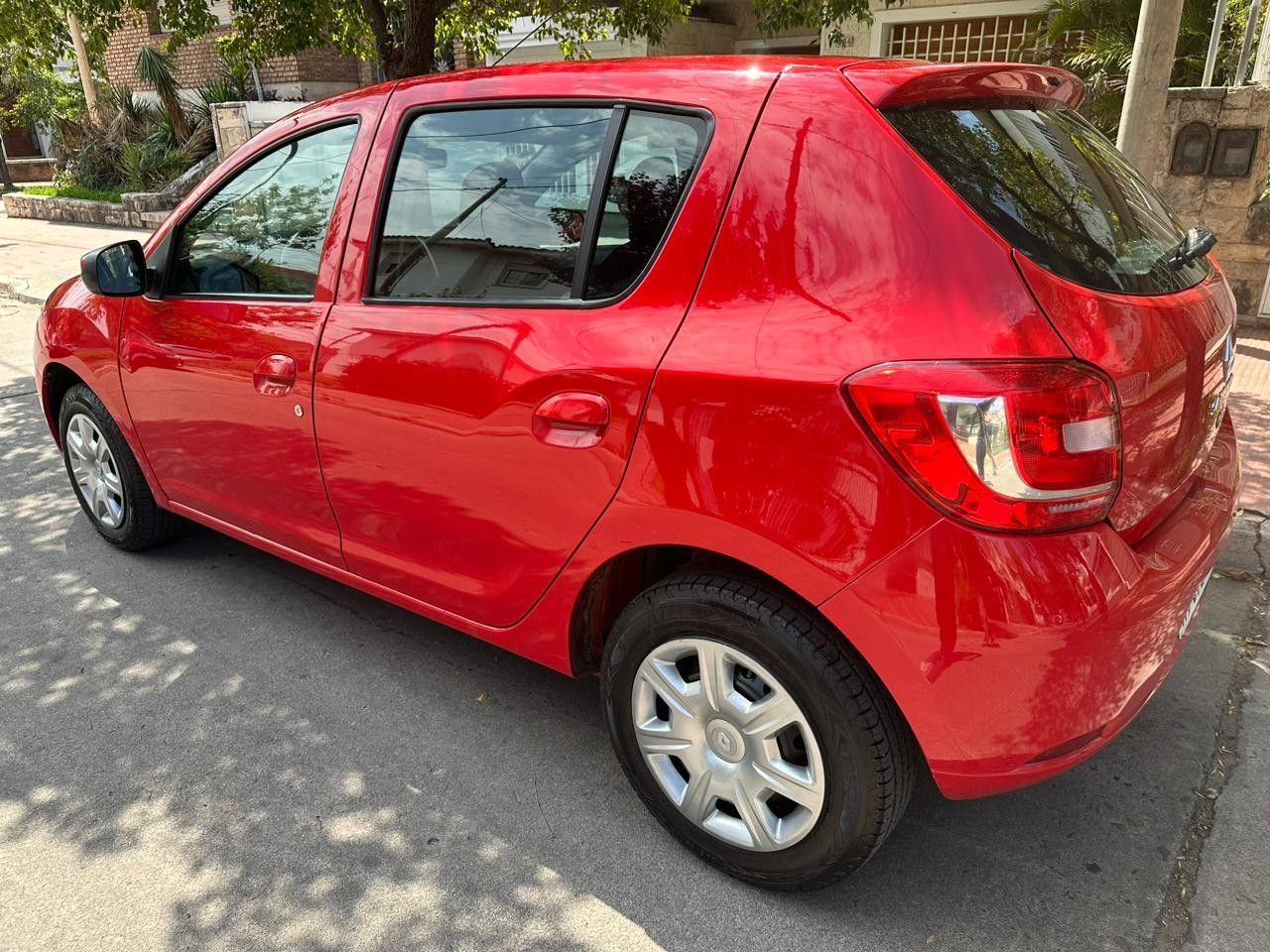 Renault Sandero Usado Financiado en Córdoba, deRuedas