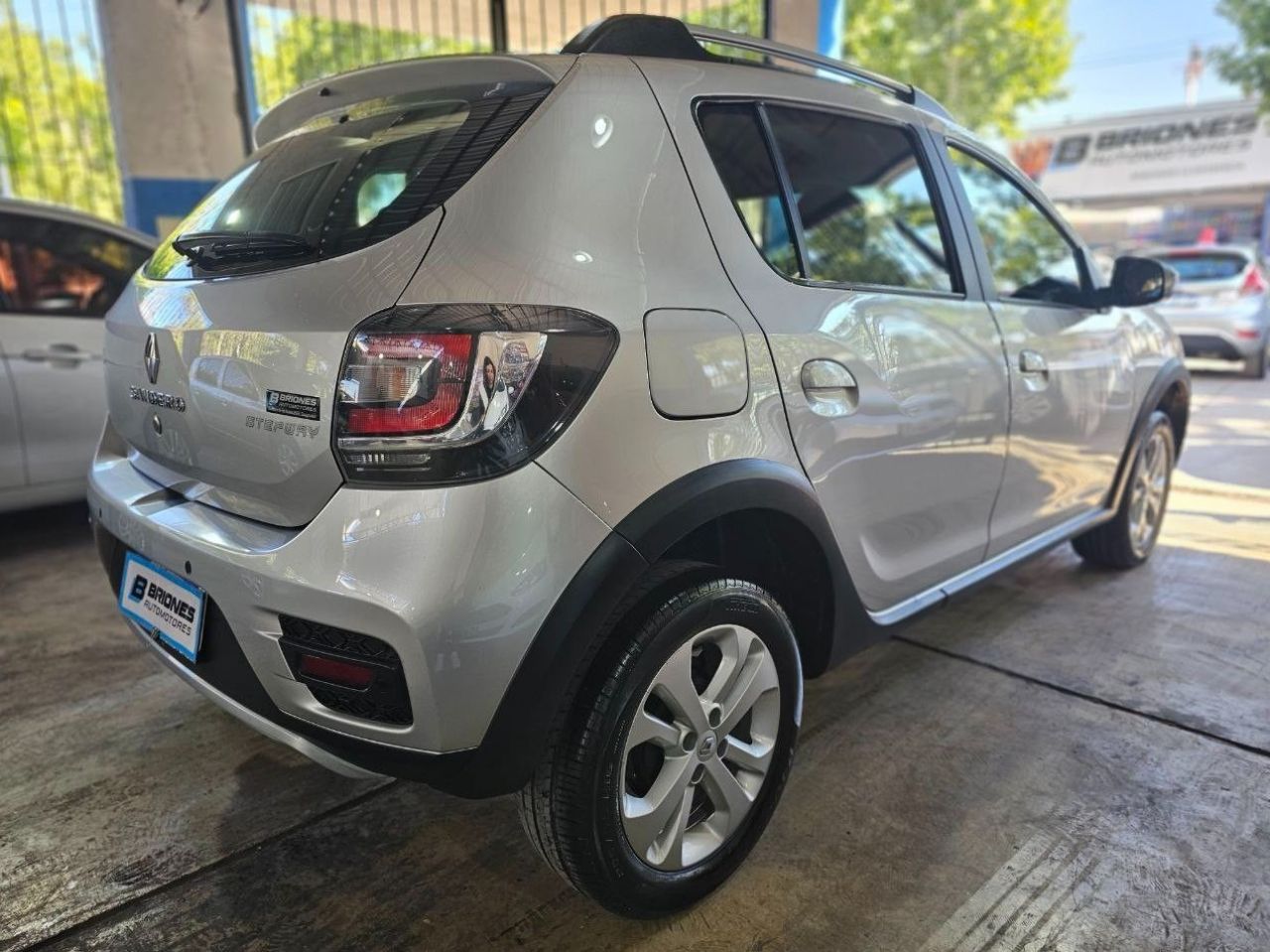 Renault Sandero Usado en Mendoza, deRuedas