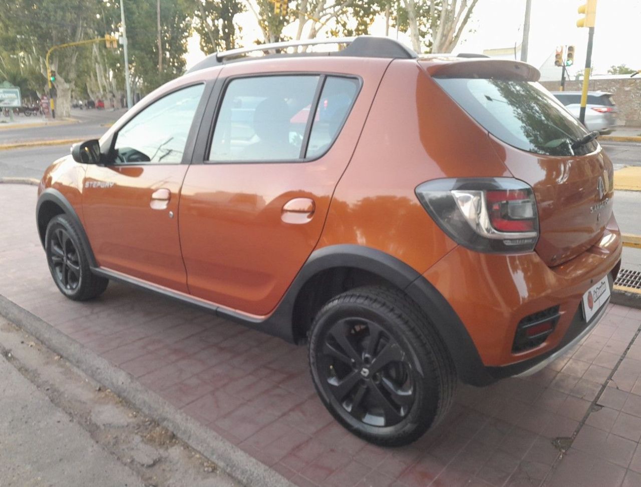 Renault Sandero Usado Financiado en Mendoza, deRuedas