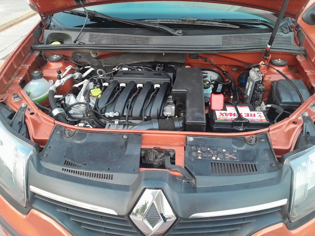 Renault Sandero Usado Financiado en Mendoza, deRuedas