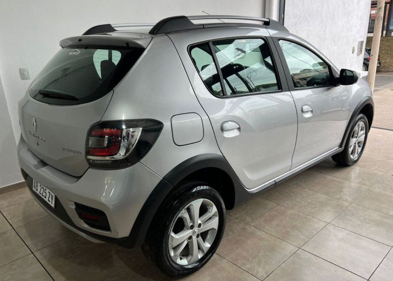 Renault Sandero Usado Financiado en Córdoba, deRuedas