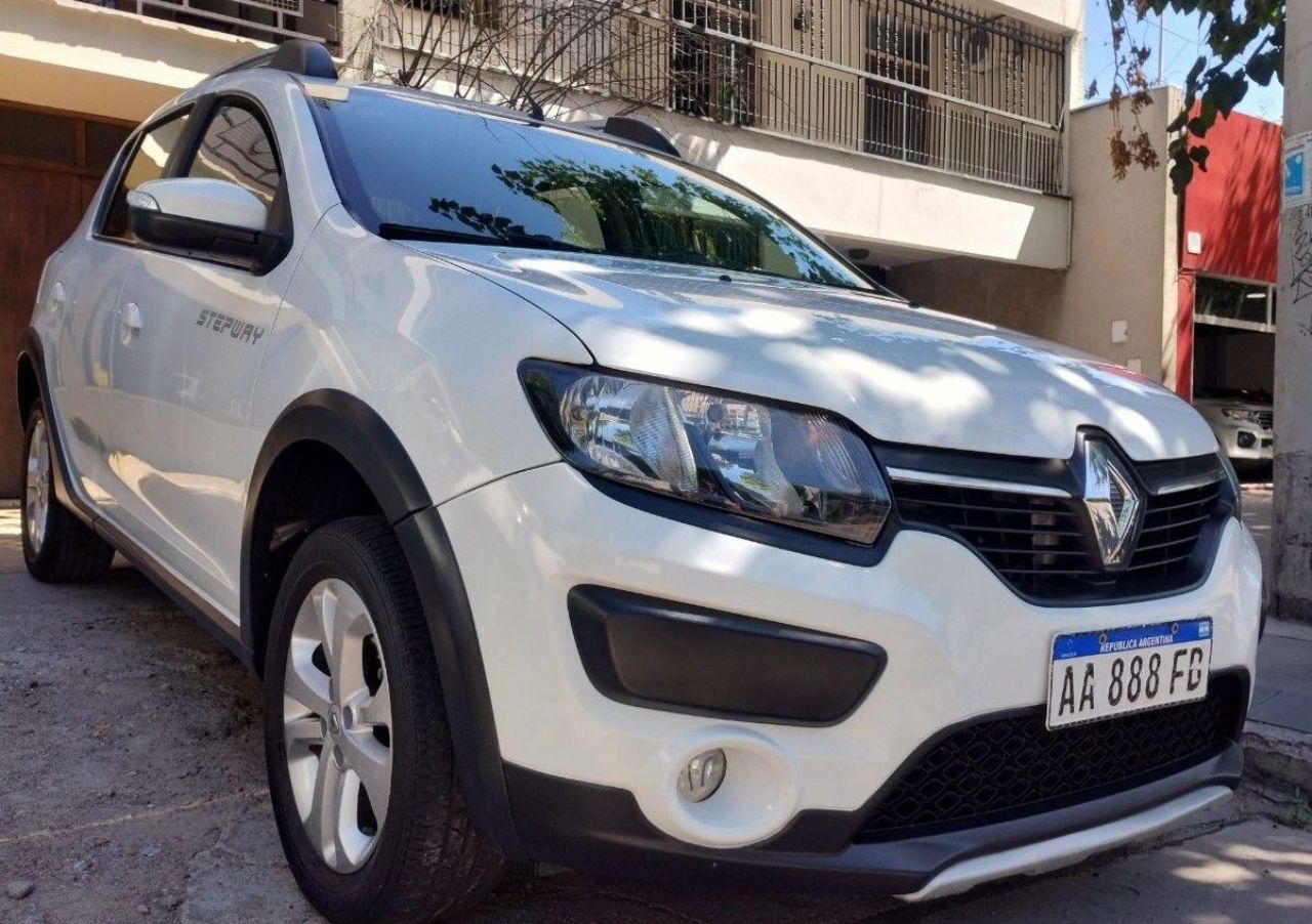Renault Sandero Usado en Mendoza, deRuedas