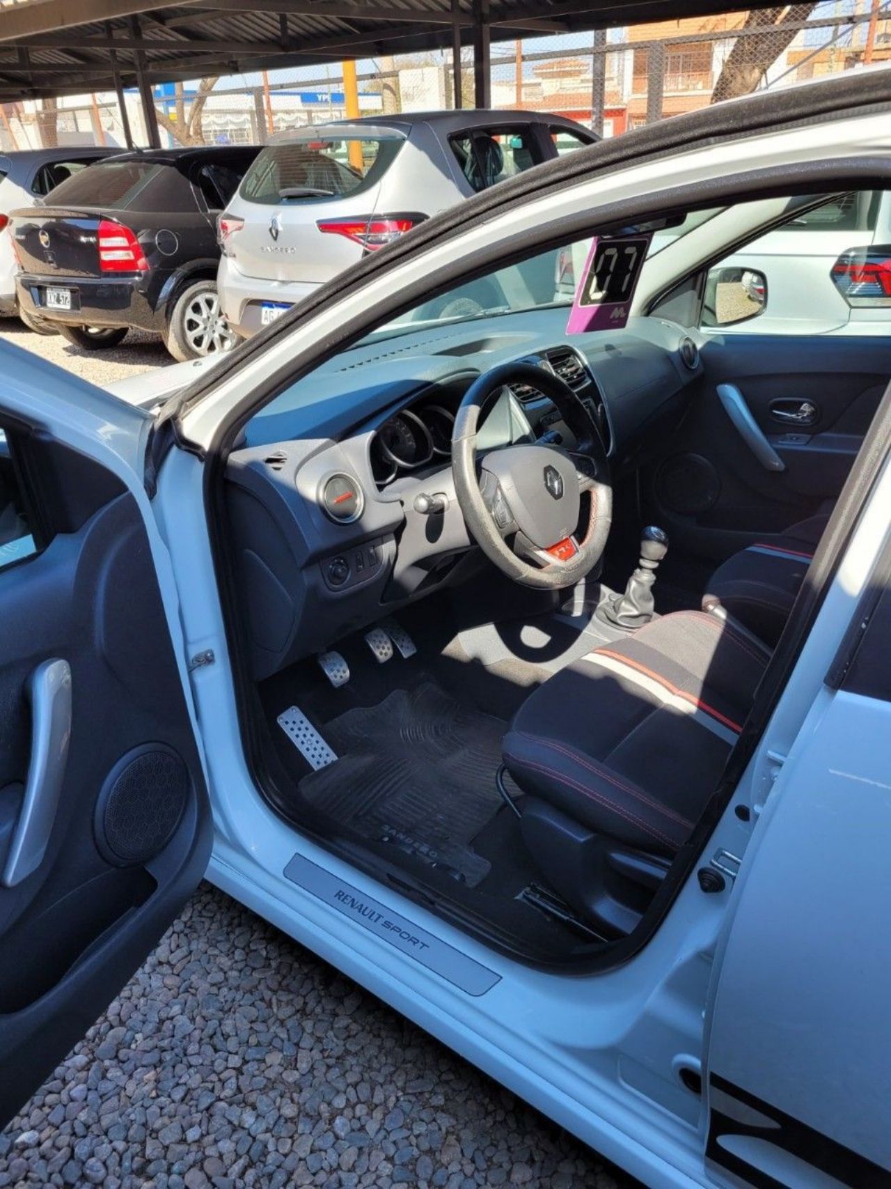 Renault Sandero Usado Financiado en Córdoba, deRuedas