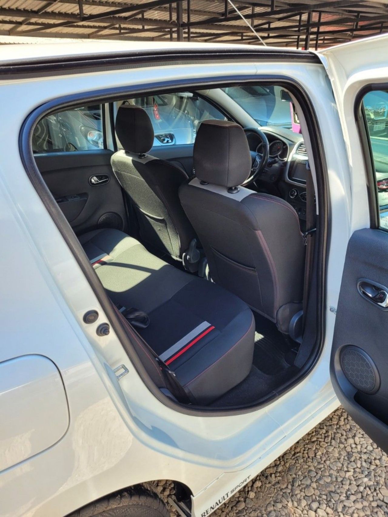 Renault Sandero Usado Financiado en Córdoba, deRuedas