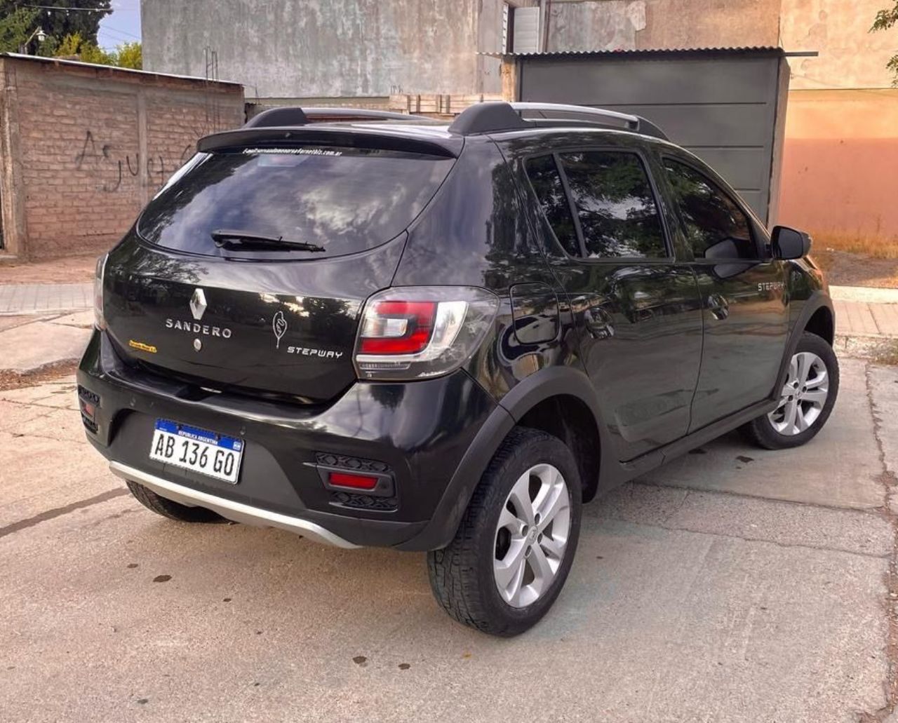 Renault Sandero Usado Financiado en Mendoza, deRuedas