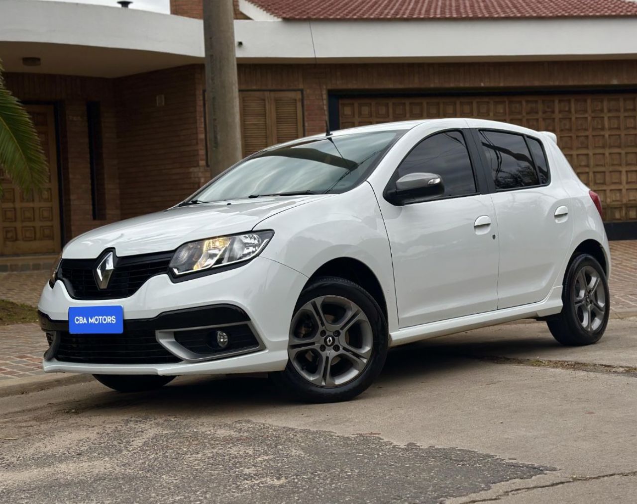 Renault Sandero Usado Financiado en Córdoba, deRuedas
