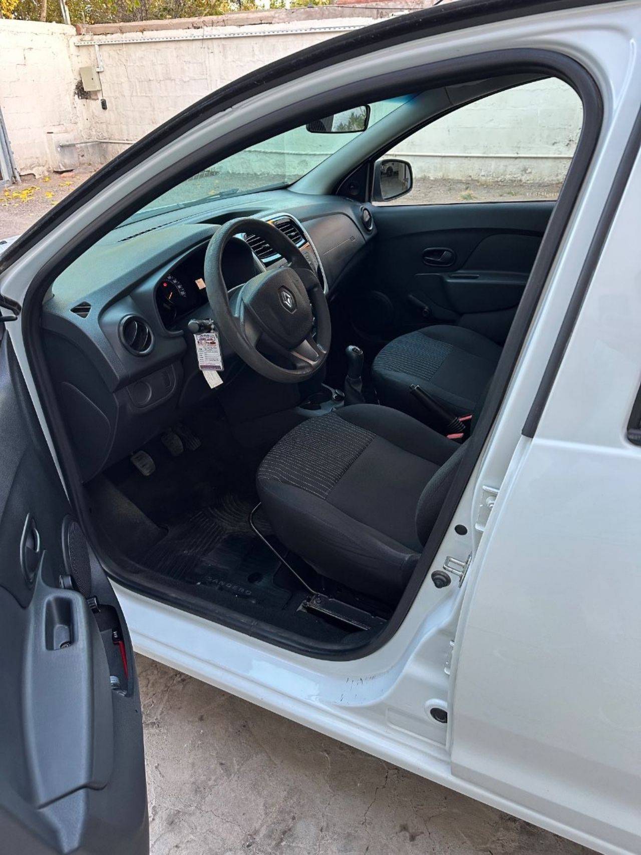 Renault Sandero Usado en San Juan, deRuedas
