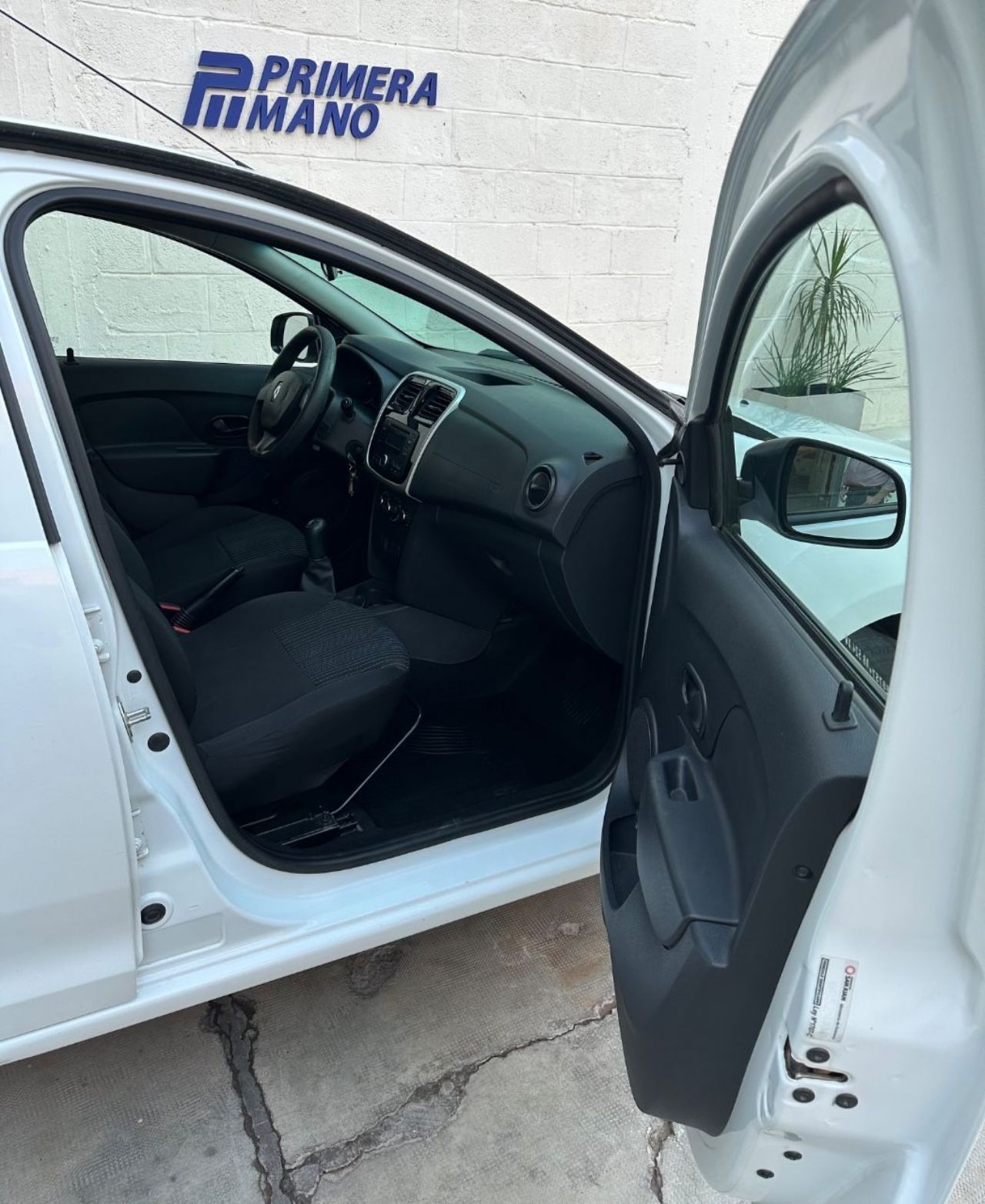 Renault Sandero Usado en San Juan, deRuedas