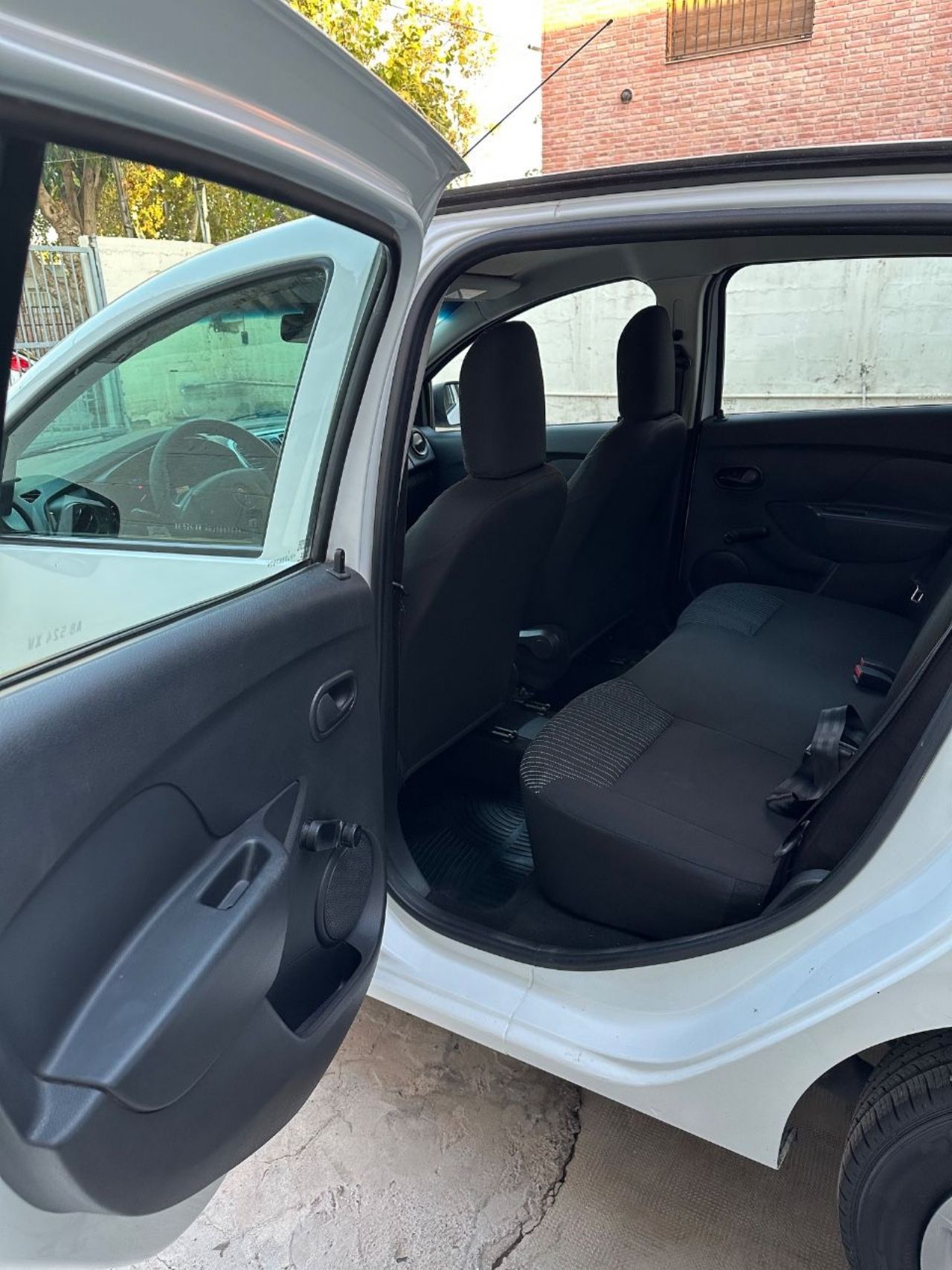 Renault Sandero Usado en San Juan, deRuedas