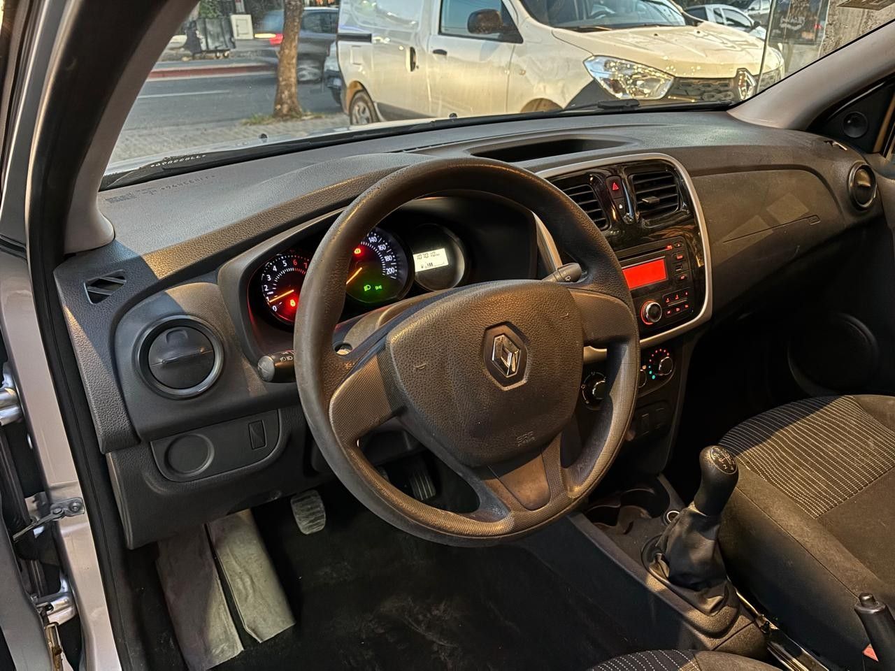 Renault Sandero Usado Financiado en Córdoba, deRuedas