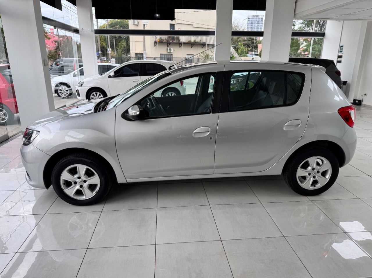 Renault Sandero Usado Financiado en Córdoba, deRuedas