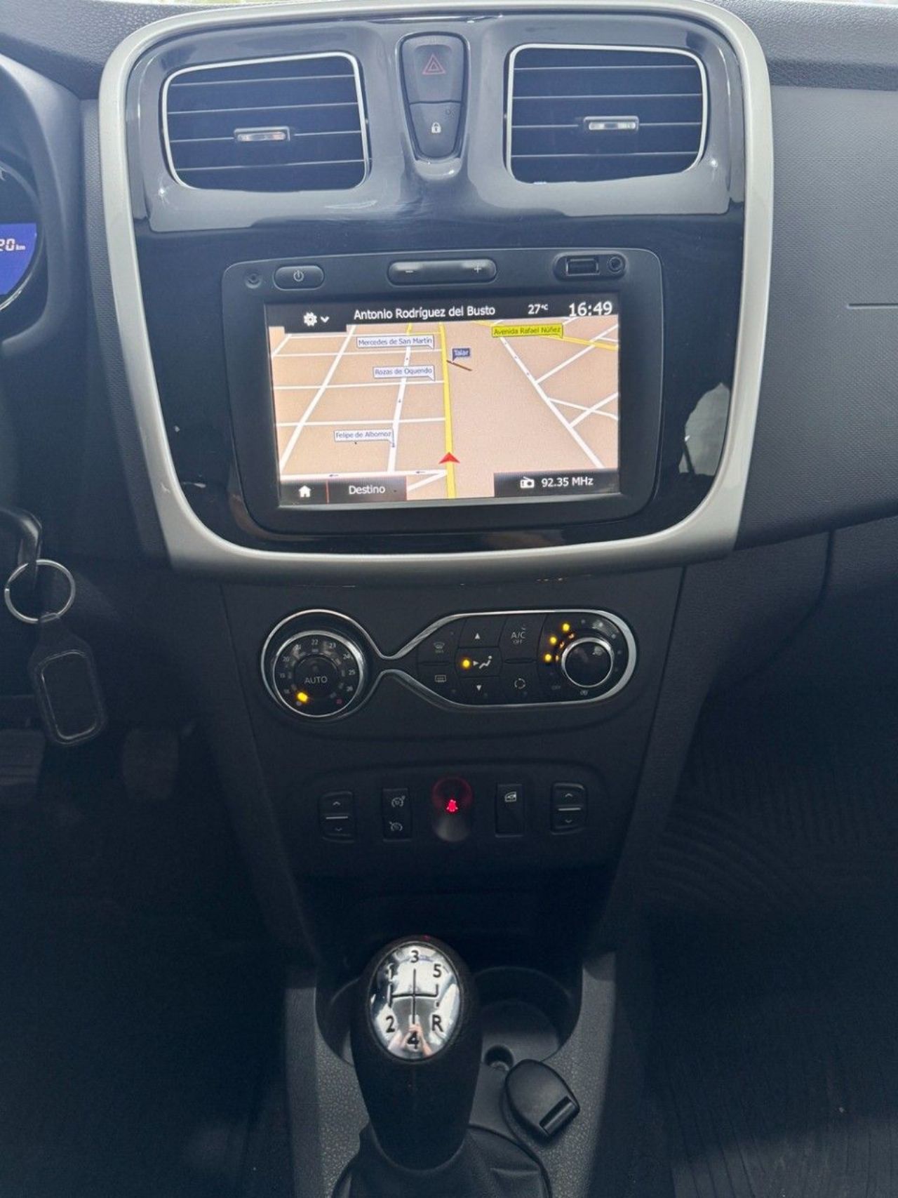 Renault Sandero Usado Financiado en Córdoba, deRuedas