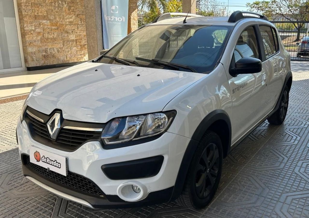 Renault Sandero Usado Financiado en Mendoza, deRuedas