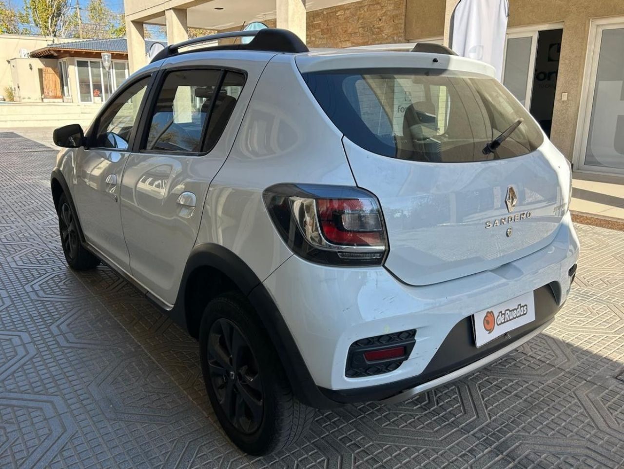 Renault Sandero Usado Financiado en Mendoza, deRuedas