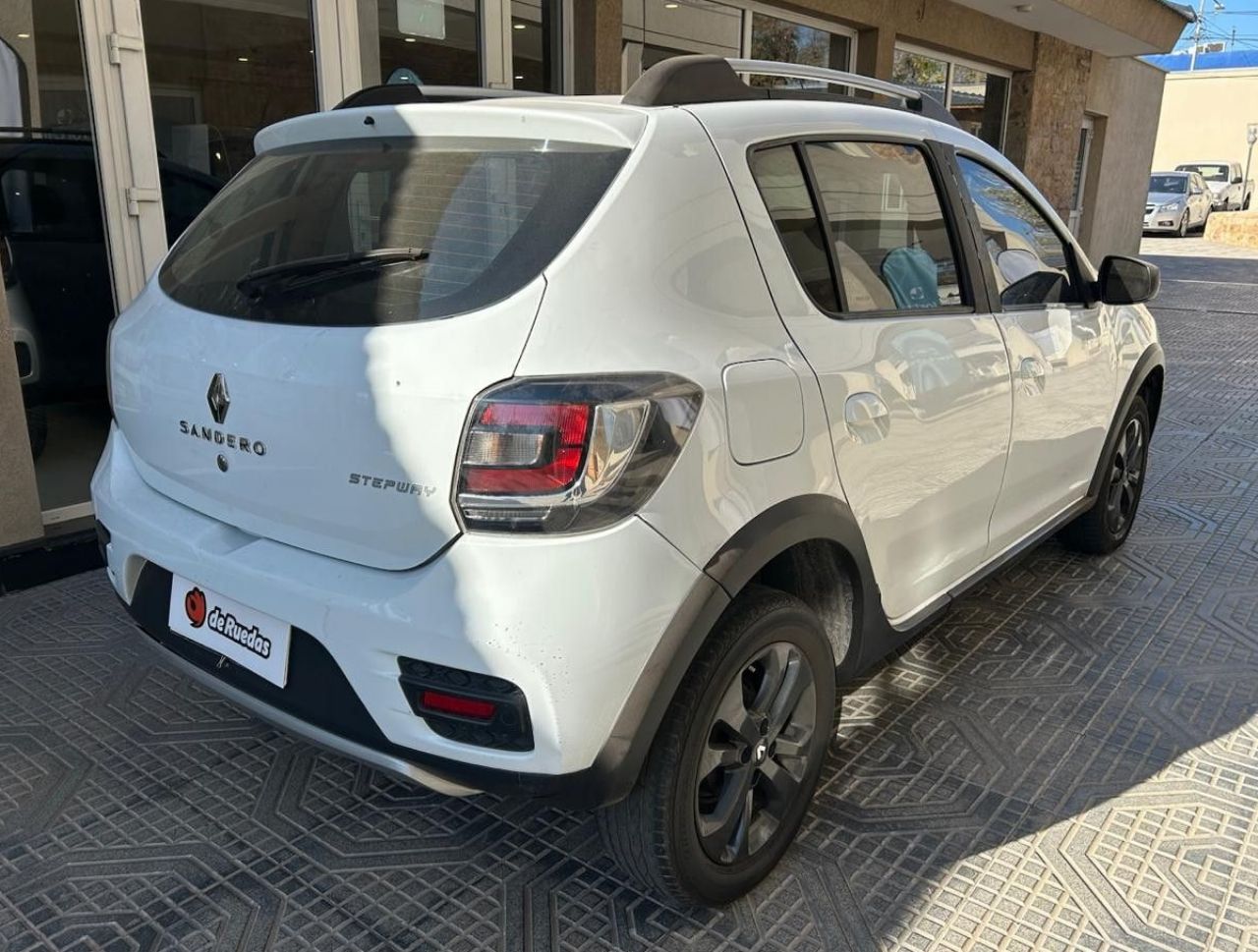 Renault Sandero Usado Financiado en Mendoza, deRuedas